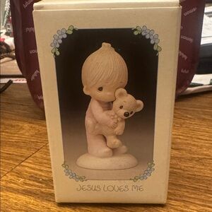 Precious Moments Figurine - Jesus Loves Me 1978